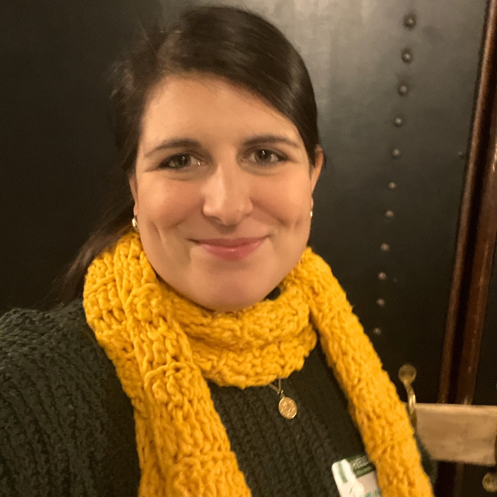 Meet your Posher, Dominique